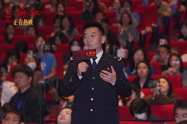 电影《三滴血》今日上映 胡歌文淇绝境救子挑战父母极限(图14) 电影《三滴血》今日上映 胡歌文淇绝境救子挑战父母极限(图14)